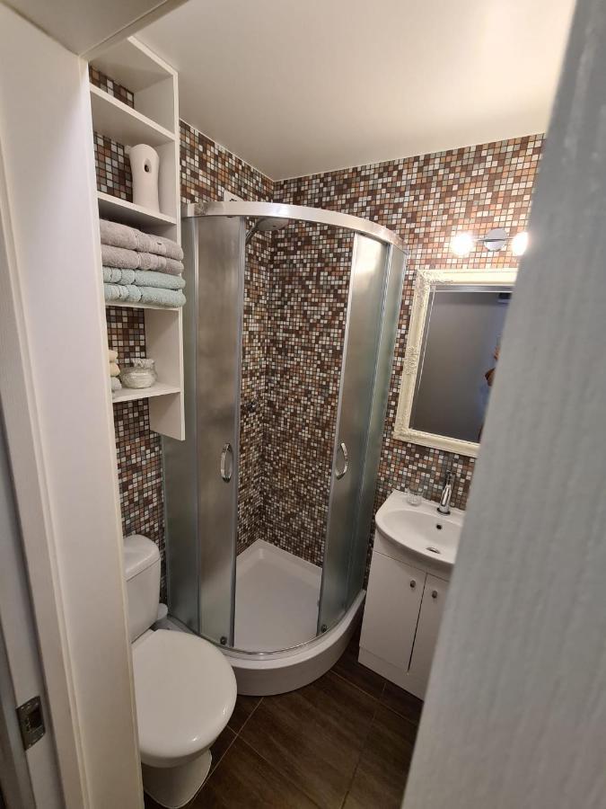 Central Line Apartment Ventspils Ngoại thất bức ảnh